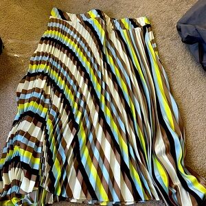 Nine West skirt 
Brand new